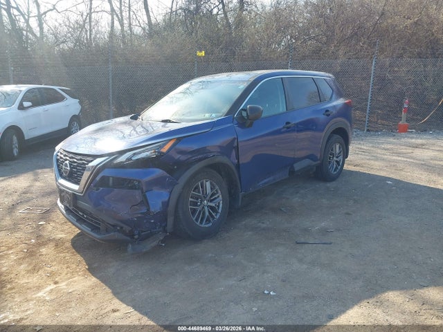 5N1AT3ABXMC836122 Nissan Rogue S Intelligent Awd