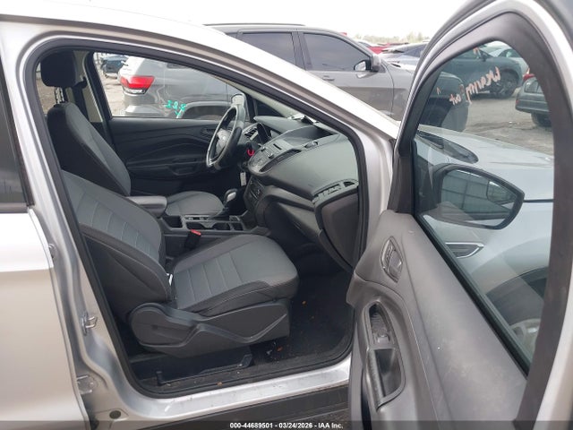 Продажа на аукционе авто 2017 Ford Escape S, vin: 1FMCU0F79HUC00347, номер лота: 44689501