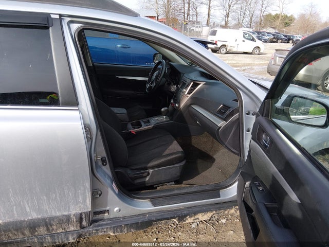 2014 Subaru Outback 2.5i Premium მანქანა იყიდება აუქციონზე, vin: 4S4BRBCC5E3316186, აუქციონის ნომერი: 44689512