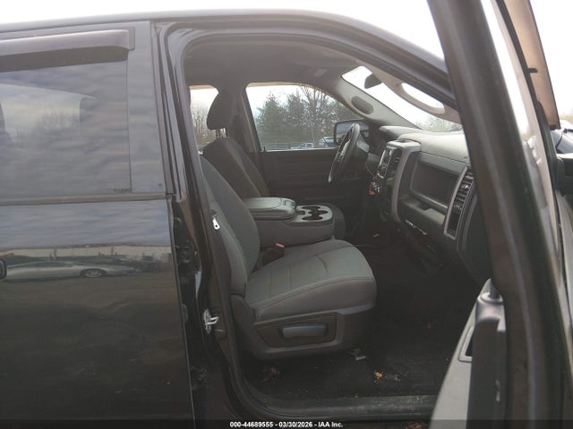 Продаж на аукціоні авто 2017 Ram 1500 Express  4x4 6'4 Box, vin: 1C6RR7FT6HS523280, номер лоту: 44689555