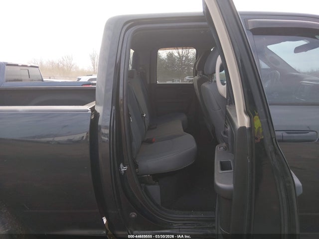 Продаж на аукціоні авто 2017 Ram 1500 Express  4x4 6'4 Box, vin: 1C6RR7FT6HS523280, номер лоту: 44689555