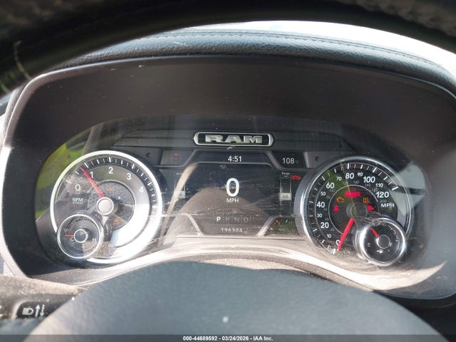 44689592 :رقم المزاد ، 1C6SRFJT9KN806989 vin ، 2019 Ram 1500 Laramie  4x4 5'7 Box مزاد بيع