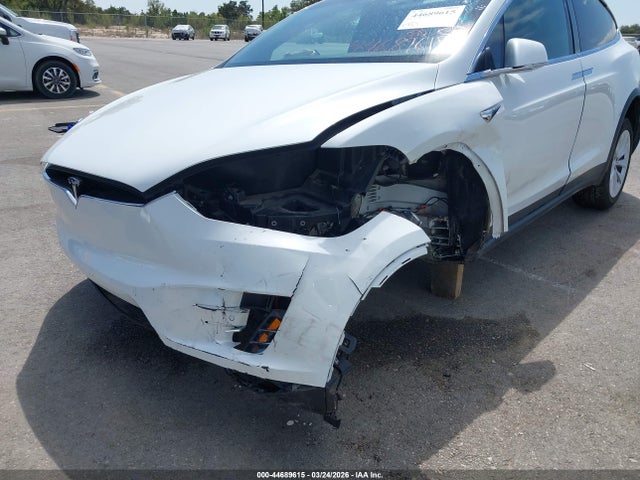 Продажа на аукционе авто 2020 Tesla Model X Long Range Dual Motor All-wheel Drive/long Range Plus Dual Motor All-wheel Drive, vin: 5YJXCDE22LF271963, номер лота: 44689615