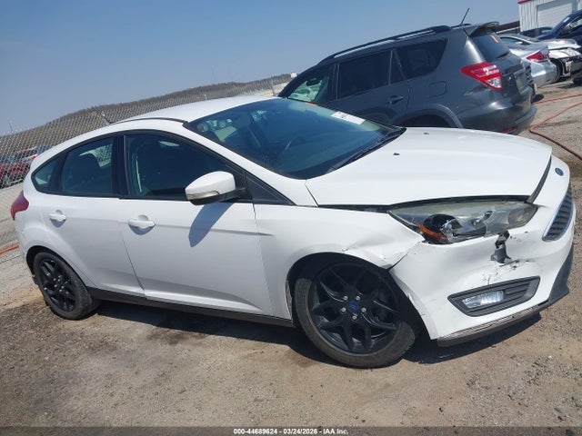 2016 Ford Focus Se მანქანა იყიდება აუქციონზე, vin: 1FADP3K28GL311462, აუქციონის ნომერი: 44689624