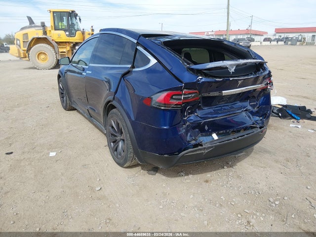 2018 TESLA MODEL X 5YJXCAE24JF118223 Photo 2