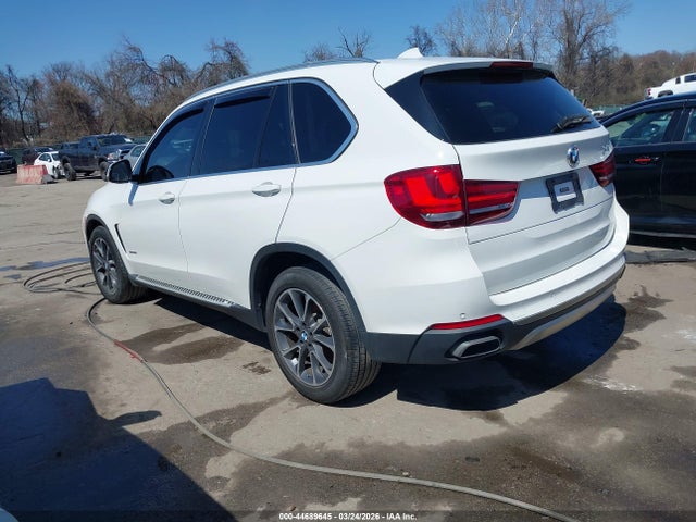 2014 BMW X5 5UXKR6C52E0J72870 Photo 2