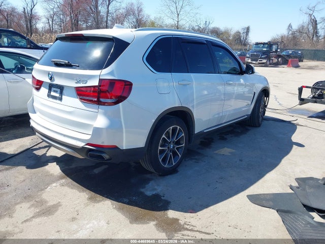 2014 BMW X5 5UXKR6C52E0J72870 Photo 3
