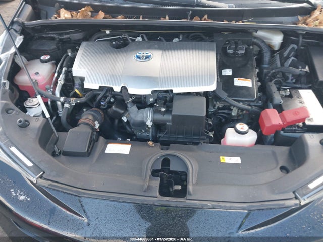 JTDKARFU3H3048283 Toyota Prius Four