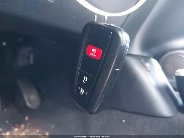 JTDKARFU3H3048283 Toyota Prius Four