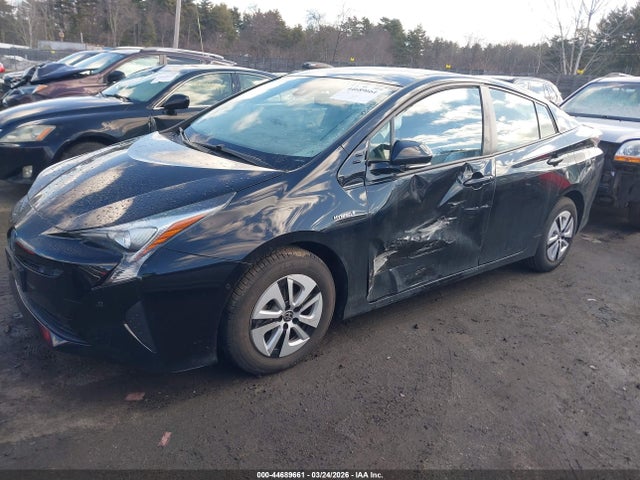 JTDKARFU3H3048283 Toyota Prius Four