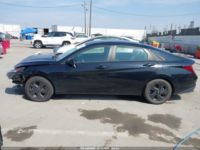44689686 :رقم المزاد ، KMHLS4AG9NU241500 vin ، 2022 Hyundai Elantra Sel مزاد بيع