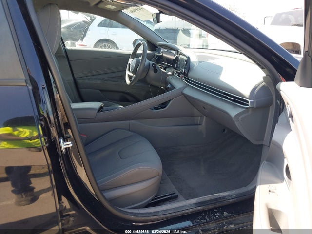 44689686 :رقم المزاد ، KMHLS4AG9NU241500 vin ، 2022 Hyundai Elantra Sel مزاد بيع