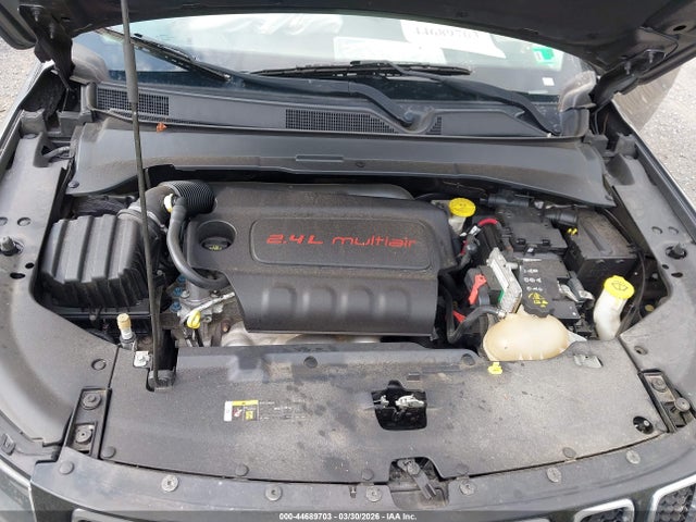 44689703 :رقم المزاد ، 3C4NJDCB8JT143967 vin ، 2018 Jeep Compass Limited 4x4 مزاد بيع