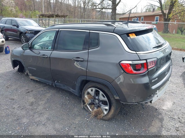 44689703 :رقم المزاد ، 3C4NJDCB8JT143967 vin ، 2018 Jeep Compass Limited 4x4 مزاد بيع