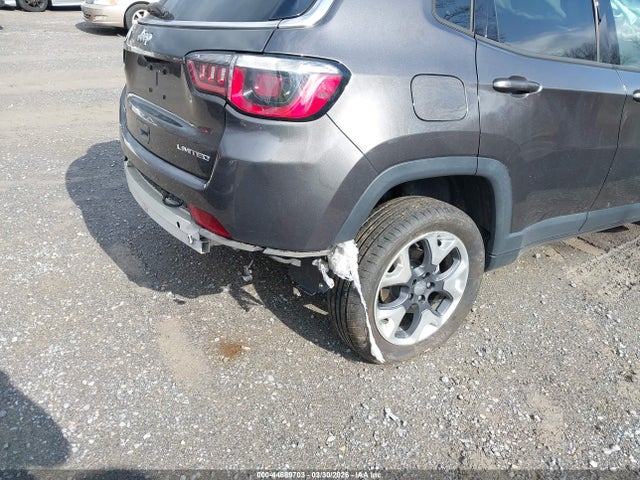 44689703 :رقم المزاد ، 3C4NJDCB8JT143967 vin ، 2018 Jeep Compass Limited 4x4 مزاد بيع