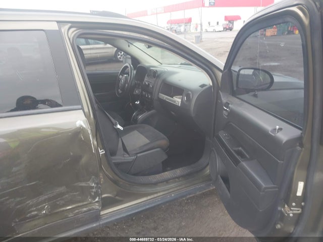 2016 JEEP COMPASS 1C4NJDBB8GD507935 Photo 4
