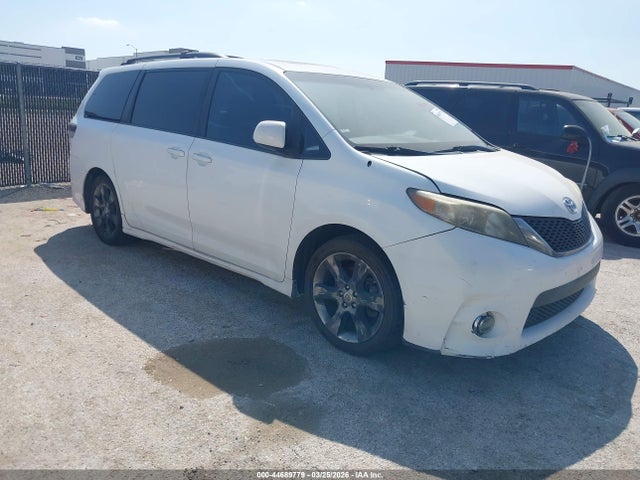 Aukcja sprzedaży 2011 Toyota Sienna Se, vin: 5TDXK3DC3BS153616, numer aukcji: 44689779