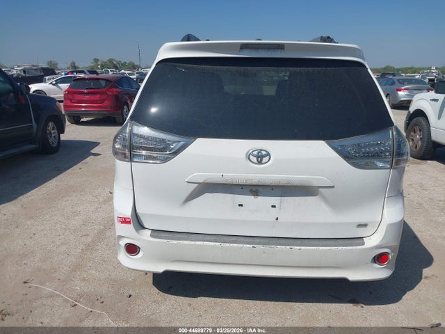 Aukcja sprzedaży 2011 Toyota Sienna Se, vin: 5TDXK3DC3BS153616, numer aukcji: 44689779