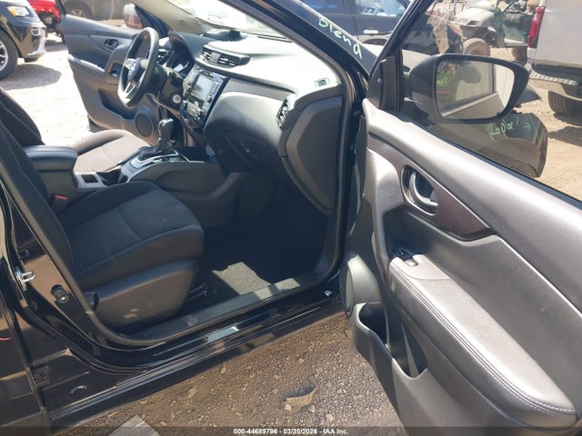 JN1BJ1CP5KW229717 Nissan Rogue Sport S