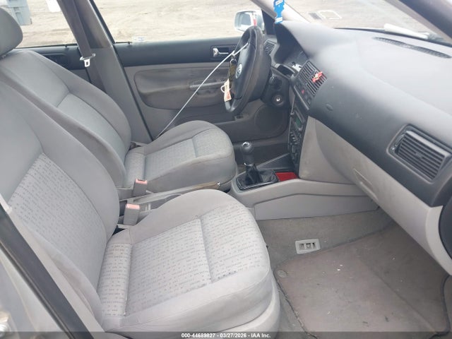 44689827 :رقم المزاد ، 9BWFL61J344008285 vin ، 2004 Volkswagen Golf Gl 2.0l مزاد بيع