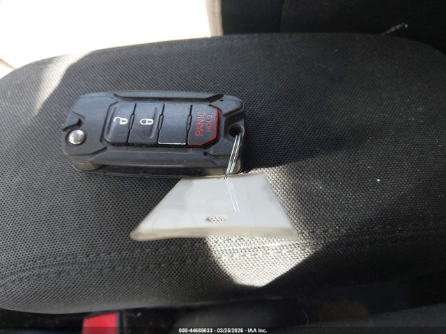 Aukcja sprzedaży 2015 Jeep Renegade Latitude, vin: ZACCJBBT0FPB72195, numer aukcji: 44689833
