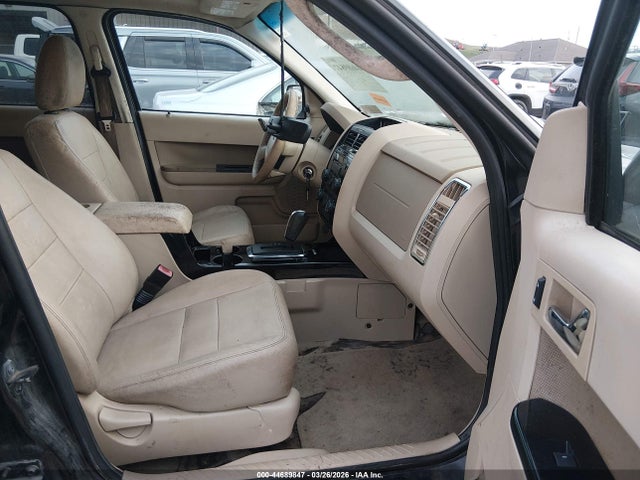 44689847 :رقم المزاد ، 1FMCU9EG4BKC40358 vin ، 2011 Ford Escape Limited مزاد بيع