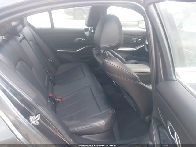 3MW5R1J07N8C30130 BMW 330I