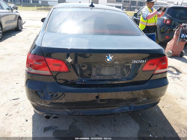 2008 Bmw 328i მანქანა იყიდება აუქციონზე, vin: WBAWB33528P133100, აუქციონის ნომერი: 44689908