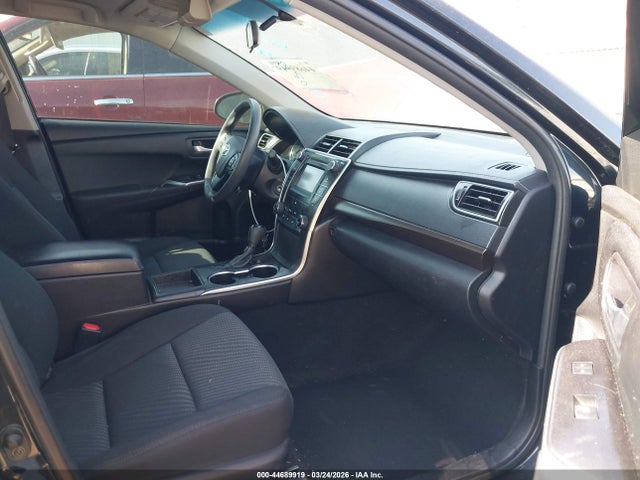 2016 Toyota Camry Le მანქანა იყიდება აუქციონზე, vin: 4T4BF1FK0GR517602, აუქციონის ნომერი: 44689919