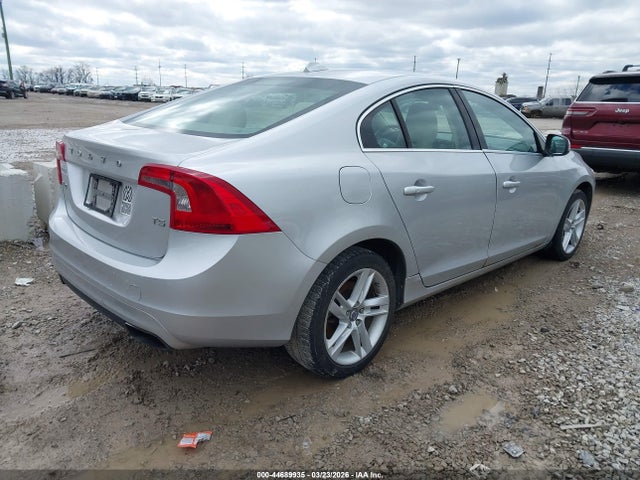 2014 VOLVO S60 YV1612FSXE2294623 Photo 3