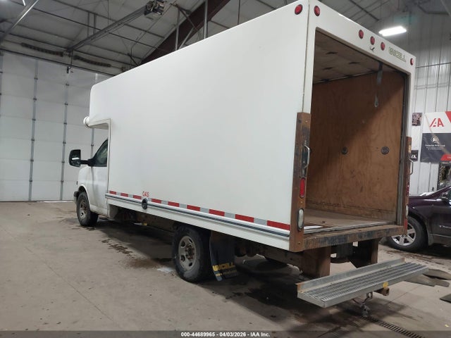 44689965 :رقم المزاد ، 1GB0GSFG3J1345518 vin ، 2018 Chevrolet Express Cutaway Work Van مزاد بيع