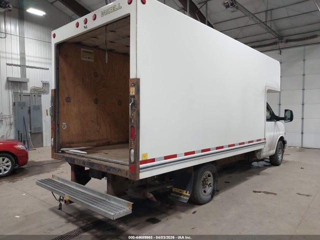 44689965 :رقم المزاد ، 1GB0GSFG3J1345518 vin ، 2018 Chevrolet Express Cutaway Work Van مزاد بيع