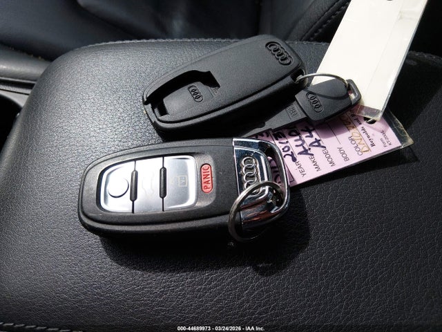 2013 Audi A4 2.0t Premium მანქანა იყიდება აუქციონზე, vin: WAUBFAFL9DN026083, აუქციონის ნომერი: 44689973