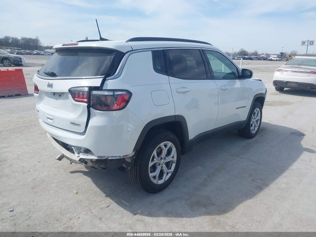 44689998 :رقم المزاد ، 3C4NJDBN8RT105596 vin ، 2024 Jeep Compass Latitude 4x4 مزاد بيع