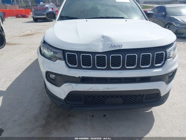 44689998 :رقم المزاد ، 3C4NJDBN8RT105596 vin ، 2024 Jeep Compass Latitude 4x4 مزاد بيع