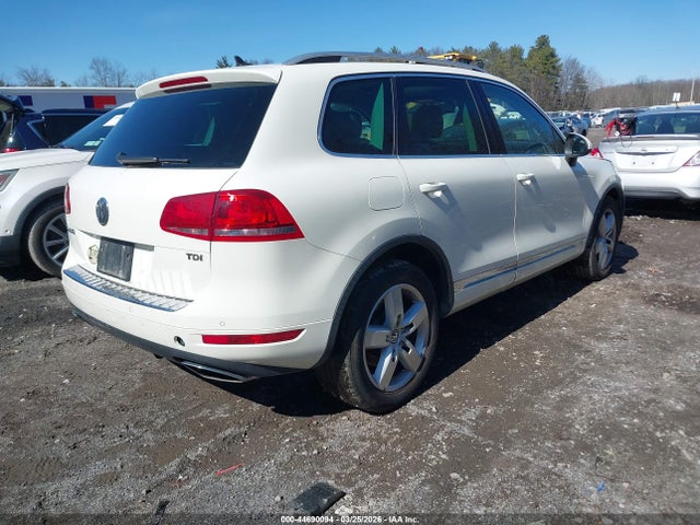 2012 VOLKSWAGEN TOUAREG WVGFK9BP8CD003188 Photo 3