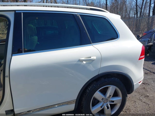 2012 VOLKSWAGEN TOUAREG WVGFK9BP8CD003188 Photo 5
