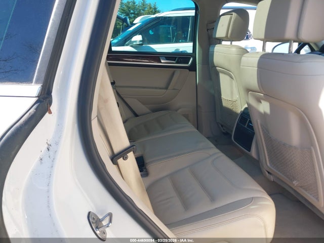 2012 VOLKSWAGEN TOUAREG WVGFK9BP8CD003188 Photo 7