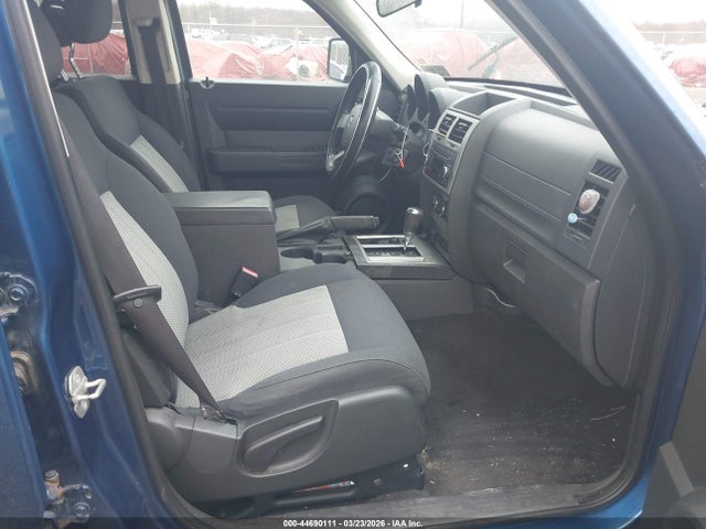 44690111 :رقم المزاد ، 1D4PU2GK2AW121720 vin ، 2010 Dodge Nitro Se مزاد بيع