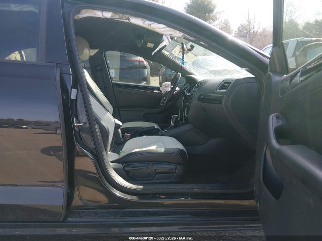 Продаж на аукціоні авто 2015 Volkswagen Jetta 1.8t Sport, vin: 3VWD17AJ7FM221113, номер лоту: 44690128