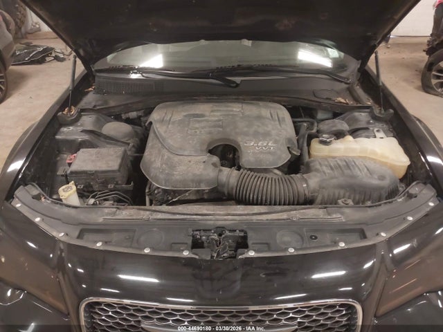 2018 CHRYSLER 300 2C3CCAKG6JH170384 Photo 9