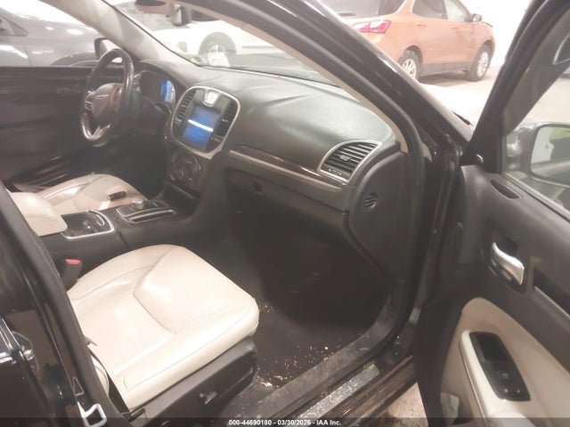 2018 CHRYSLER 300 2C3CCAKG6JH170384 Photo 4