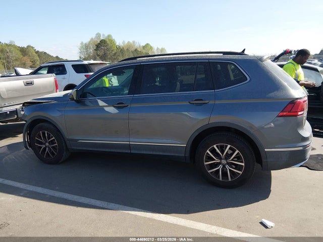 44690212 :رقم المزاد ، 3VV3B7AX2JM214368 vin ، 2018 Volkswagen Tiguan 2.0t Se/2.0t Sel مزاد بيع