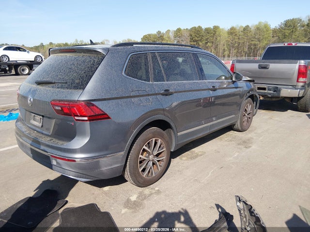 44690212 :رقم المزاد ، 3VV3B7AX2JM214368 vin ، 2018 Volkswagen Tiguan 2.0t Se/2.0t Sel مزاد بيع