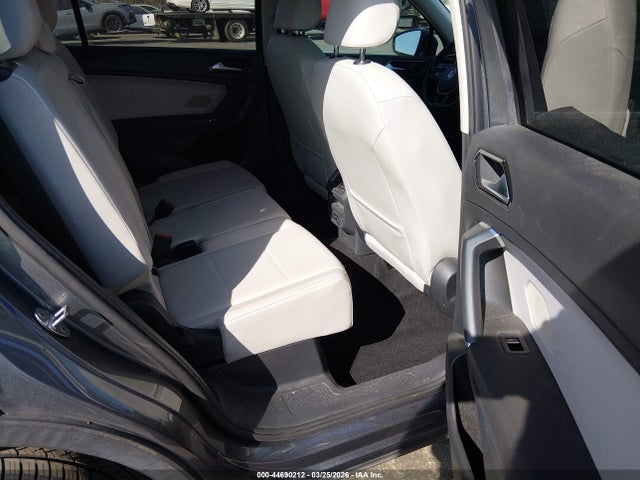 Aukcja sprzedaży 2018 Volkswagen Tiguan 2.0t Se/2.0t Sel, vin: 3VV3B7AX2JM214368, numer aukcji: 44690212