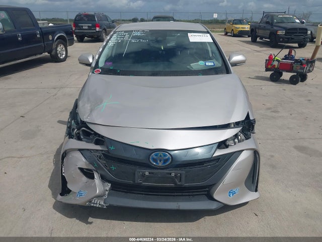 JTDKAMFP4M3195493 Toyota Prius Prime Le