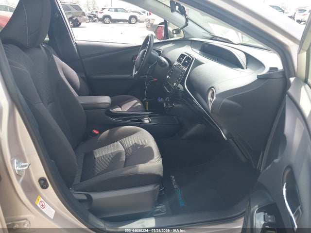 JTDKAMFP4M3195493 Toyota Prius Prime Le
