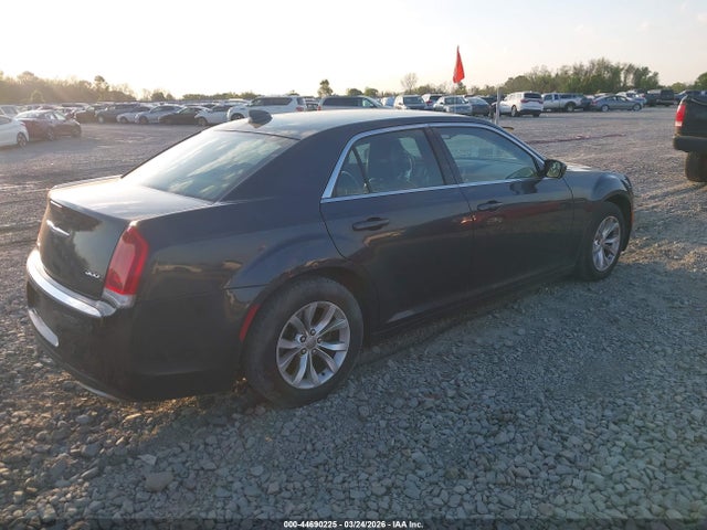2016 CHRYSLER 300 2C3CCAAG5GH206933 Photo 3