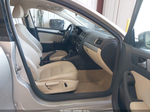Продаж на аукціоні авто 2014 Volkswagen Jetta 1.8t Se, vin: 3VWD07AJ0EM215364, номер лоту: 44690231