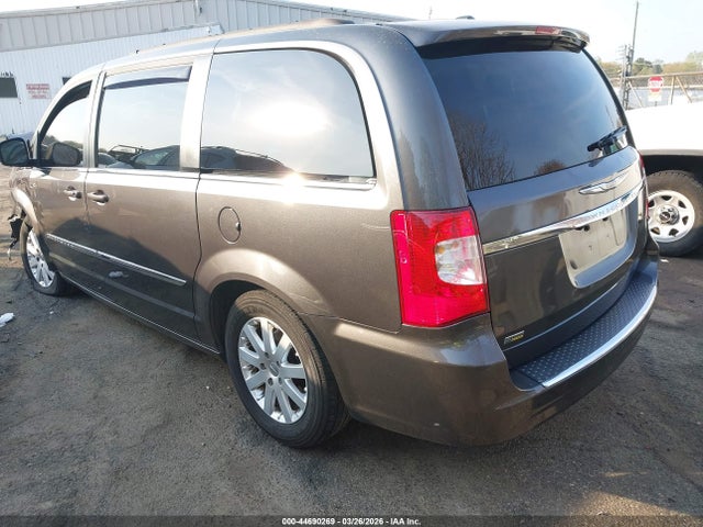 2016 Chrysler Town & Country Touring მანქანა იყიდება აუქციონზე, vin: 2C4RC1BG3GR231621, აუქციონის ნომერი: 44690269